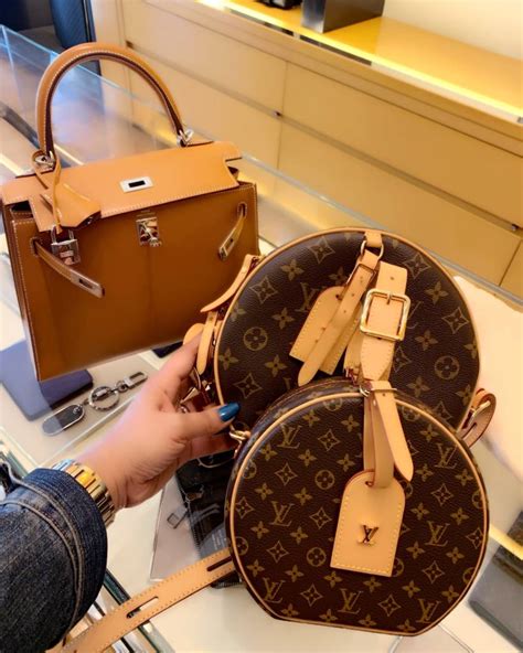 can you pay cash at louis vuitton